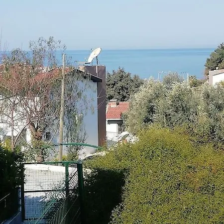 Denize Kenarinda Konforlu Villa Vila *