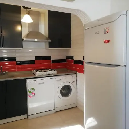 Denize Kenarinda Konforlu Villa *