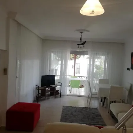 Villa Denize Kenarinda Konforlu Villa Kusadasi