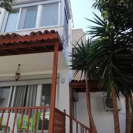 Vila Denize Kenarinda Konforlu Villa *