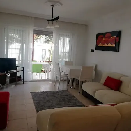 Denize Kenarinda Konforlu Villa