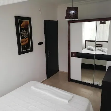 Denize Kenarinda Konforlu Villa * Kusadası